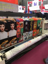 Kyocera dirige la machine d'impression multicolore de tissu de CMYK Digital 120sqm/heure